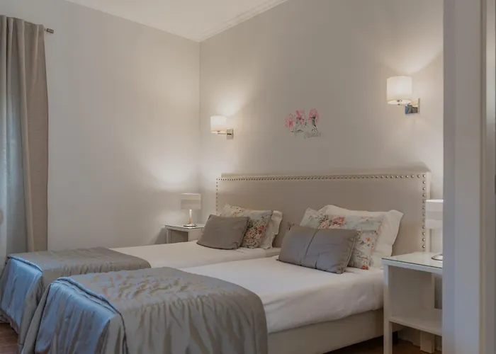 卡萨达诺拉酒店 3* 莱里亚