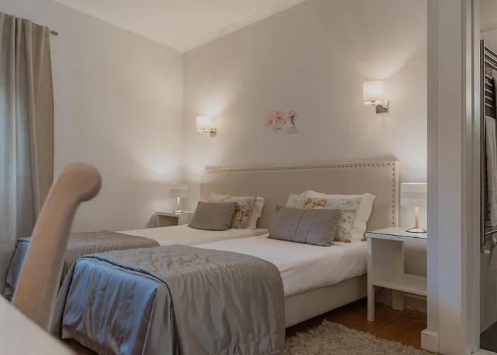 卡萨达诺拉酒店 3* 莱里亚